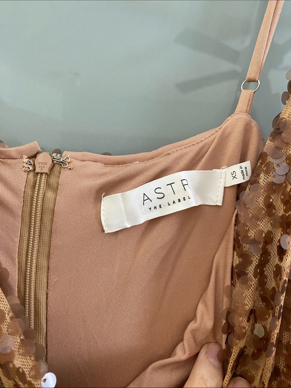 $118 msrp Astr Rose Gold Sequin Cowl Mini Dress xs - Picture 6 of 8